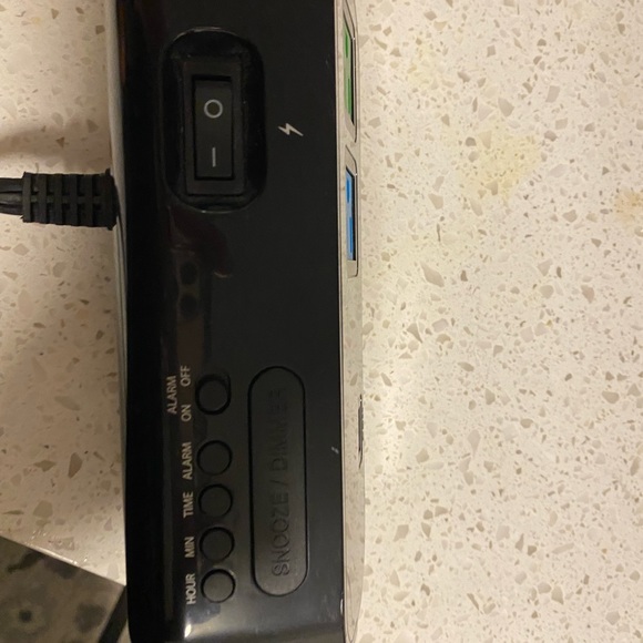 SHARP Digital Alarm Clock with USB 2 amp Port and 2 AC Outlets - Model: SPC137 - Picture 11 of 15